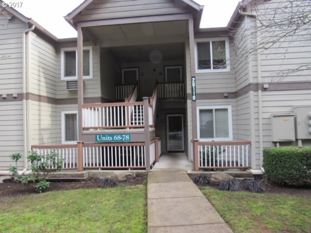 Property Photo: 20110 Larkspur Ln 74 OR 97068