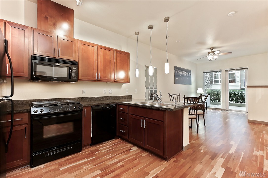 Property Photo: 375 Kirkland Avenue 113 WA 98033
