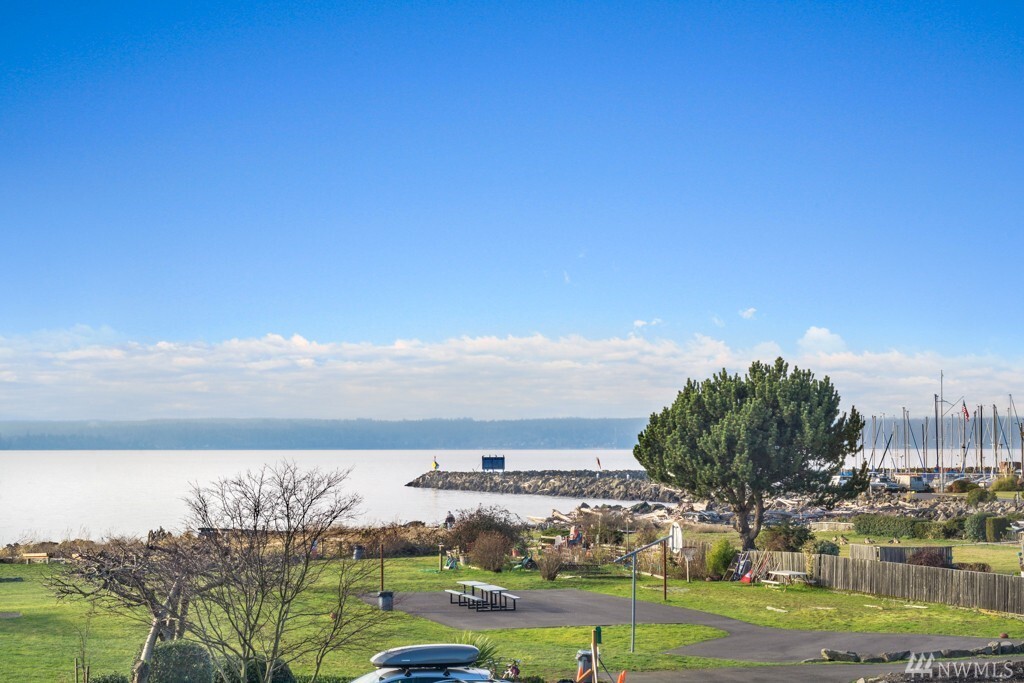 Property Photo: 23003 Marine View Dr S B201 WA 98198