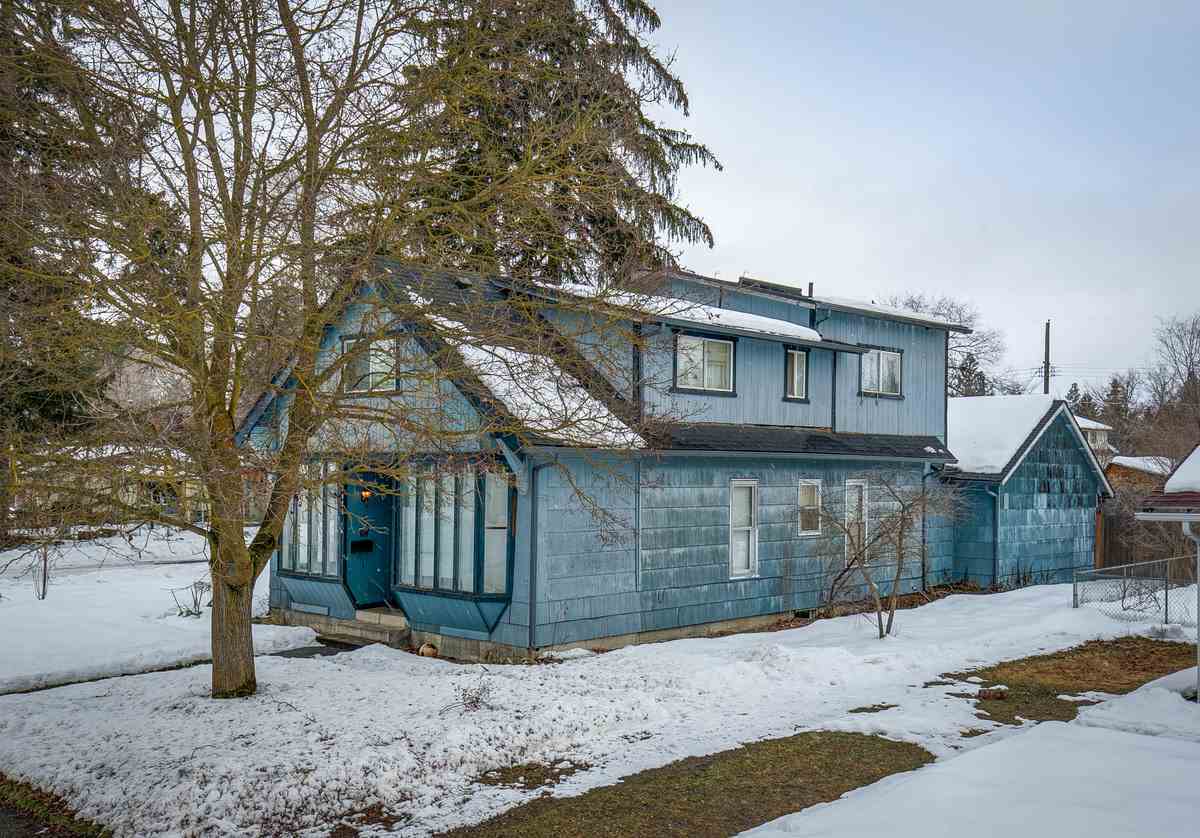 Property Photo: 3928 W Queen Ave WA 99205
