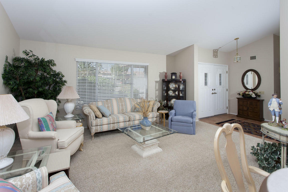 Property Photo:  20435 N Meadowood Drive  AZ 85375 