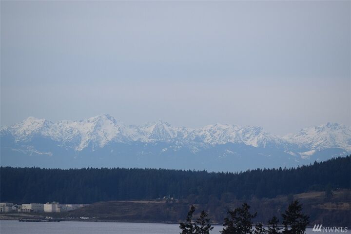 Property Photo:  1009 Rowell St  WA 98388 