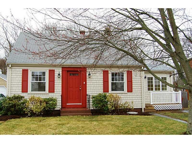 Property Photo:  6 Herzig Street  RI 02809 