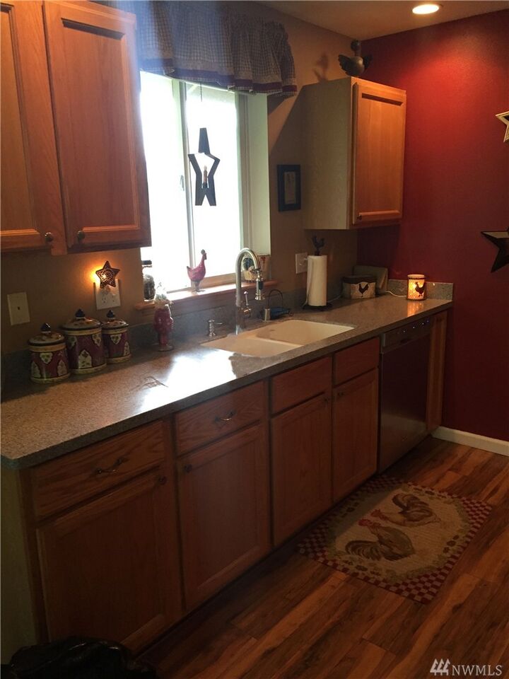 Property Photo:  1101 10th St 16  WA 98290 