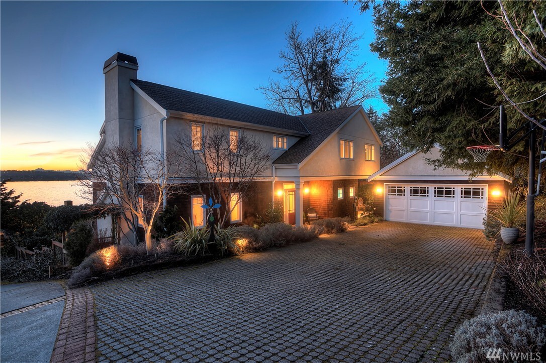 Property Photo: 4721 Forest Ave SE WA 98040