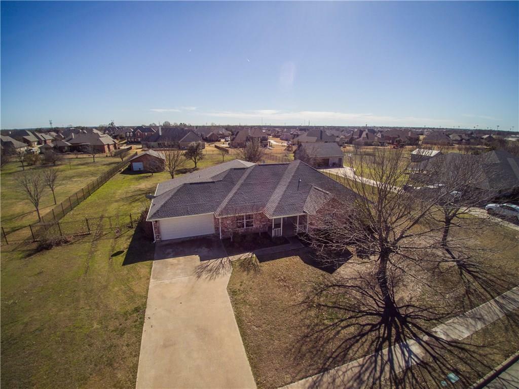 Property Photo:  941 Oakbrook Drive  TX 75098 