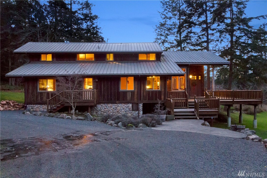 Property Photo:  156 Rose Mountain Rd  WA 98250 