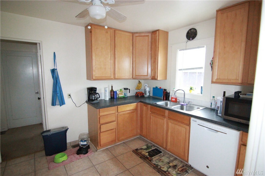 Property Photo:  7018 S Oakes St  WA 98409 