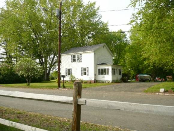Property Photo:  72 W Portsmouth St  NH 03301 