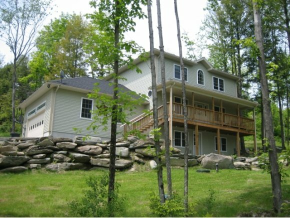 Property Photo:  22 Fieldstone Ln  VT 05494 