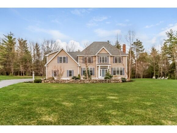 Property Photo:  9 Fieldstone Drive  NH 03304 