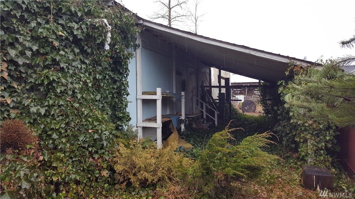 Property Photo:  9105 Mountain View Rd SE  WA 98597 