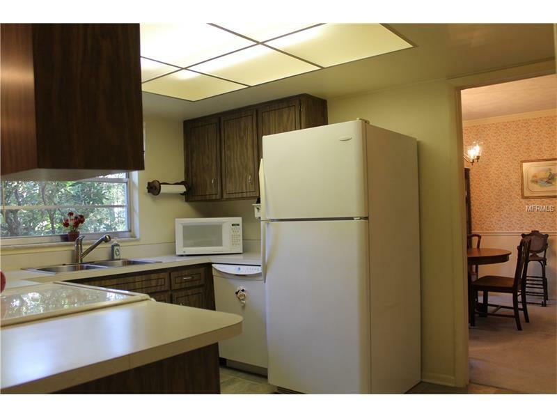Property Photo: 420 Ashford Drive FL 33511