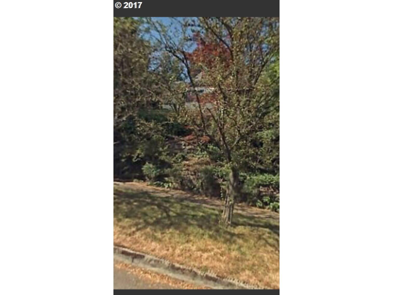 Property Photo:  359 SW Hamilton St  OR 97239 