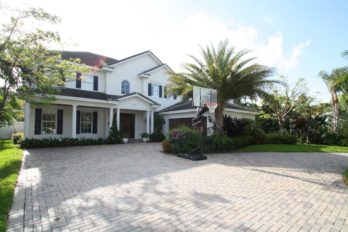 Property Photo: 527 NW 1st Avenue FL 33444