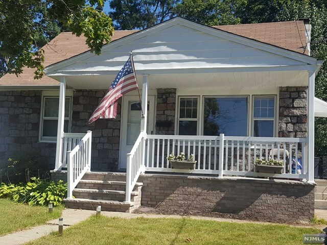 Property Photo:  15 Brook Street  NJ 07430 