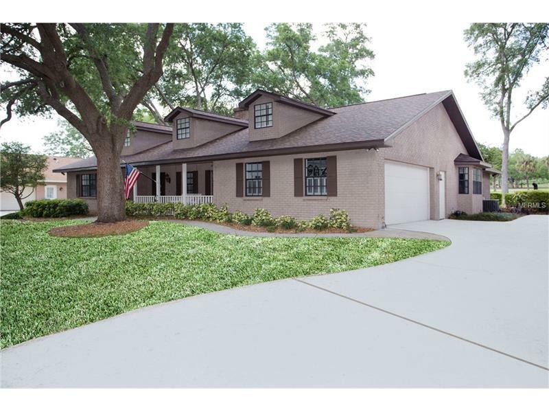 Property Photo: 2813 Fairway View Drive FL 33596