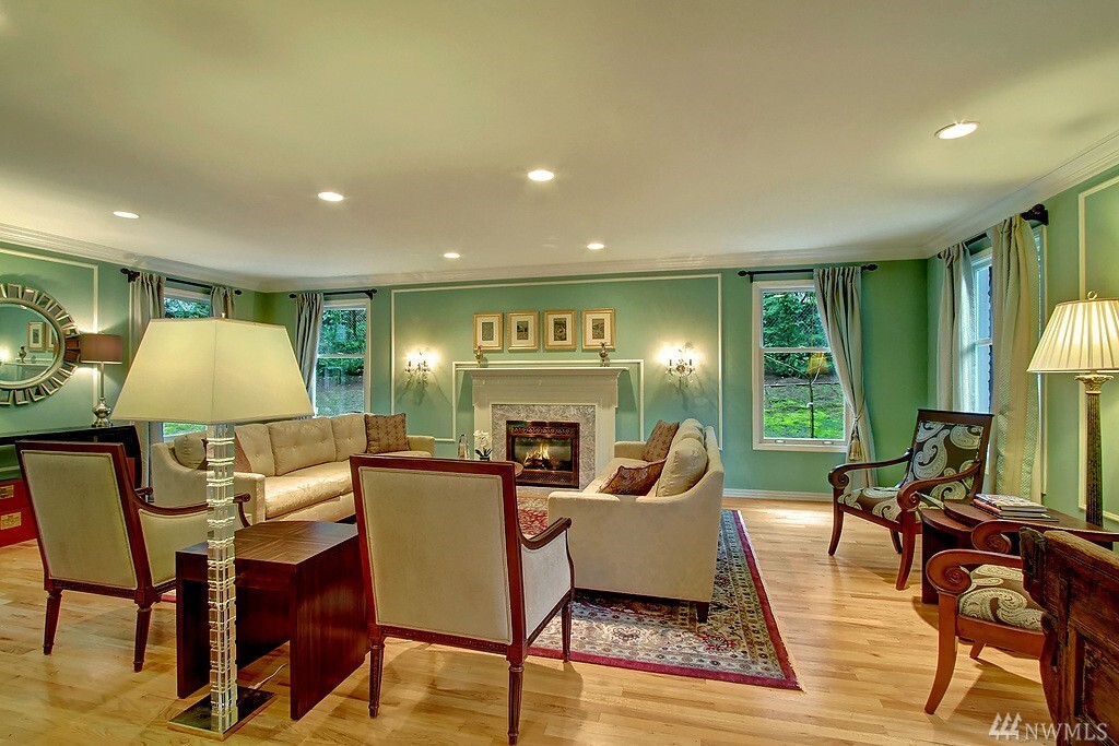 Property Photo:  13705 NE 36th Place  WA 98005 