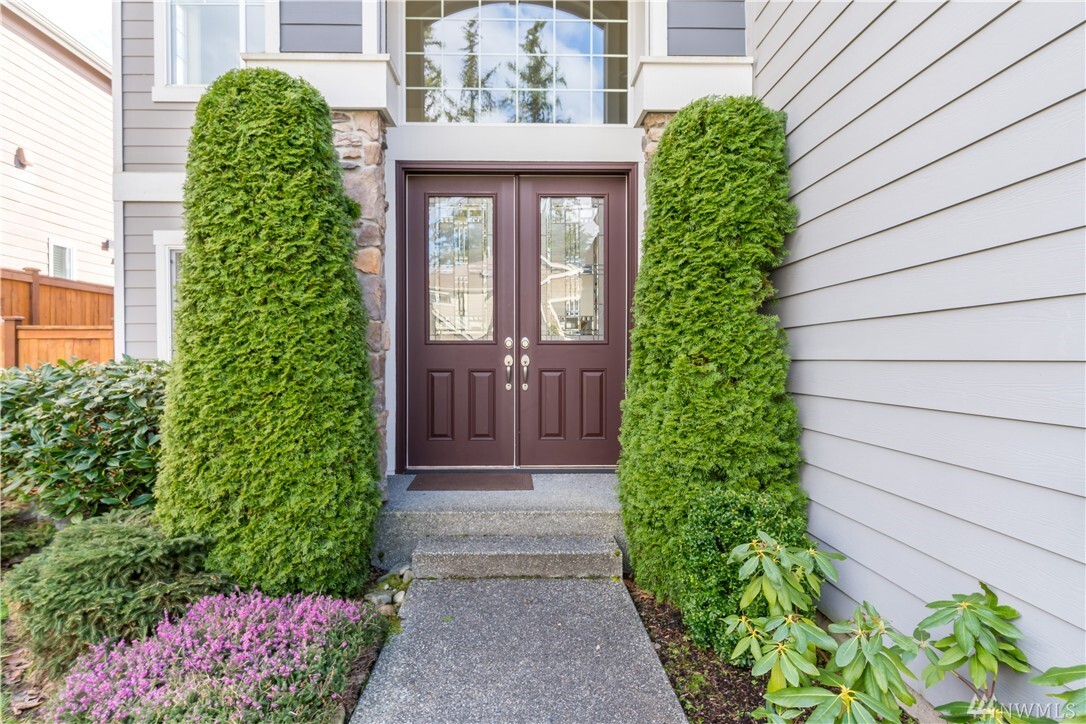 Property Photo: 4408 216th Place SE WA 98021