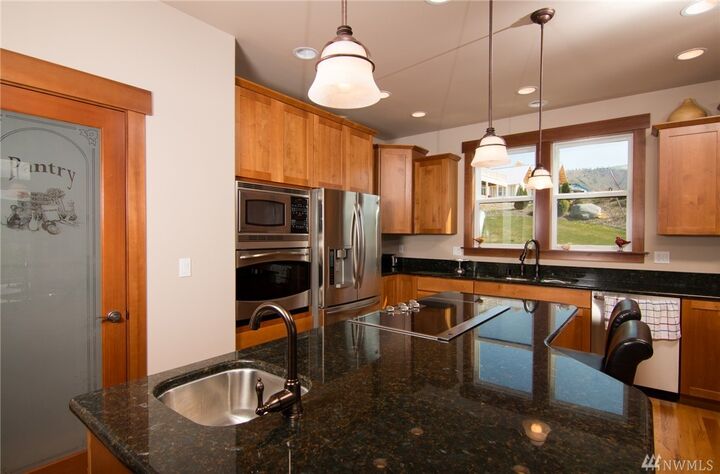 Property Photo: 132 Jackrabbit Lane WA 98816