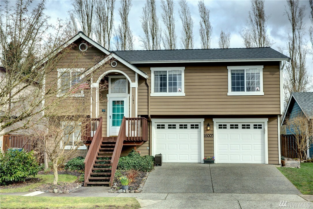 Property Photo:  16005 Lakeview Ave SE  WA 98272 