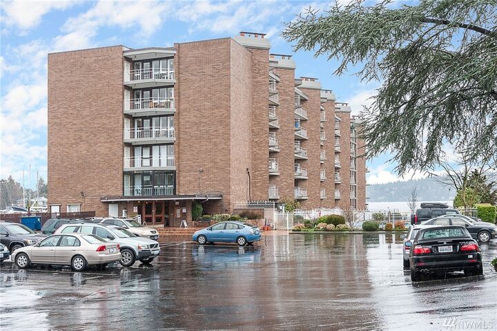 Property Photo:  9500 Rainier Ave S 310  WA 98118 