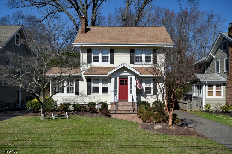 Property Photo:  735 Fairacres Ave  NJ 07090 