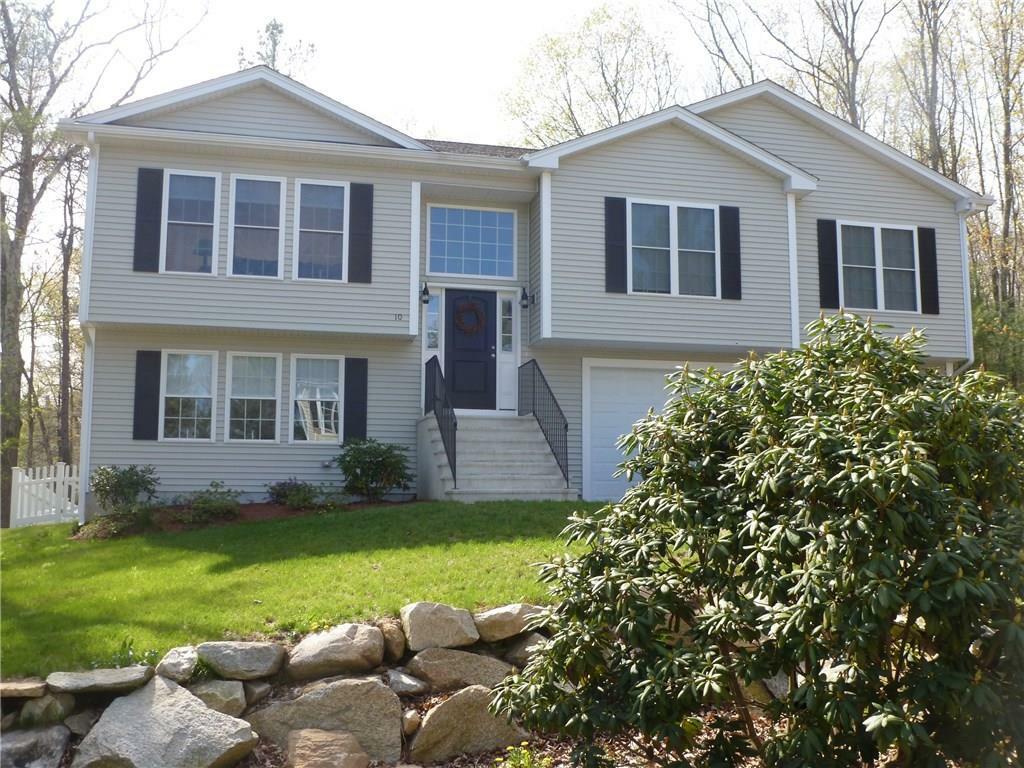 Property Photo:  10 Ledgewood Lane  RI 02859 