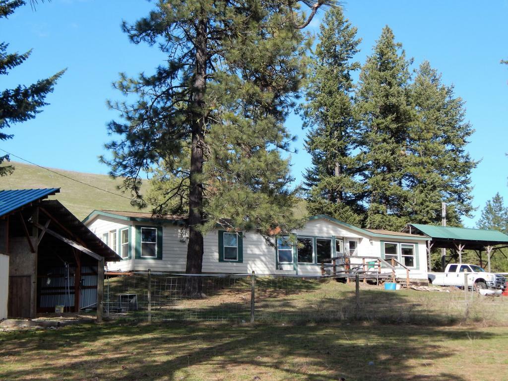 Property Photo:  2570 Grimm Rd  WA 99101 