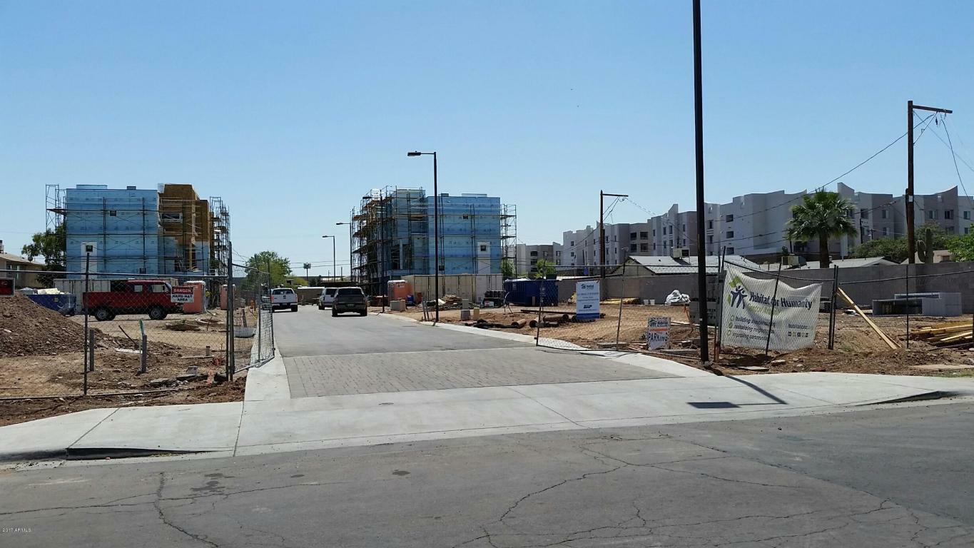 Property Photo: 1970 E Don Carlos Avenue AZ 85281