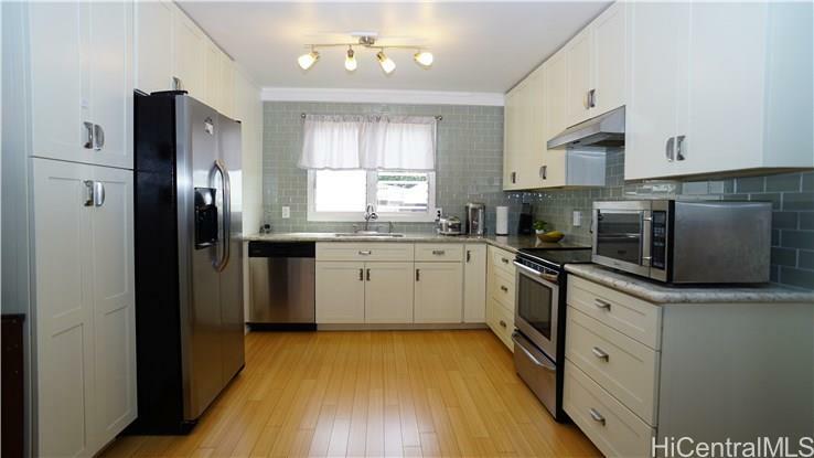 Property Photo:  94-1128 Lumiauau Street  HI 96797 