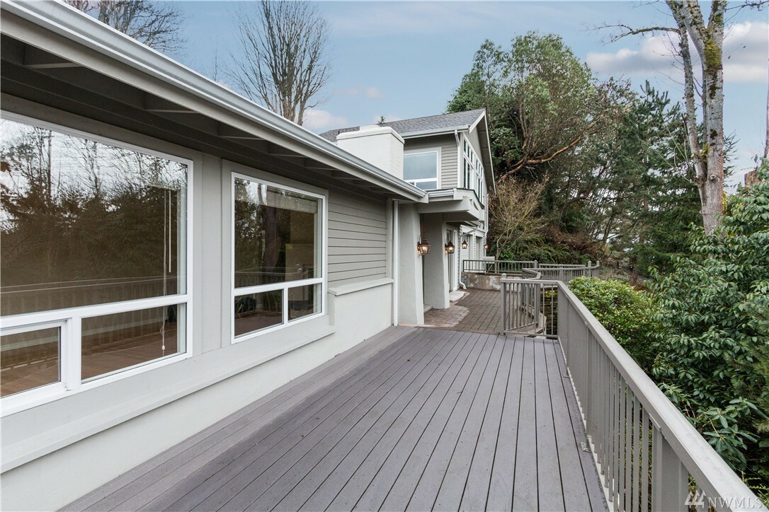 Property Photo: 3706 80th Ave SE WA 98040