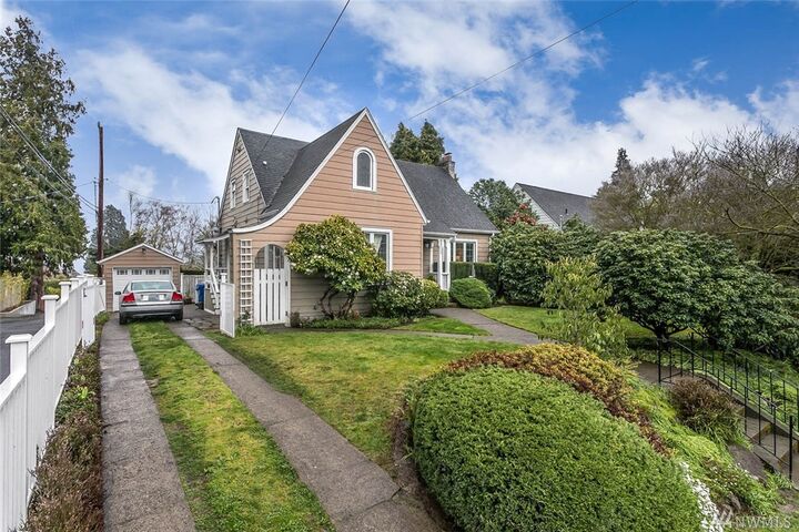 Property Photo:  7926 Seward Park Ave S  WA 98118 