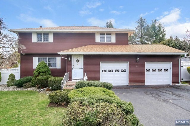 Property Photo:  360 Wierimus Road  NJ 07642 