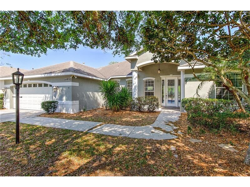 Property Photo: 11105 Hyacinth Place FL 34202