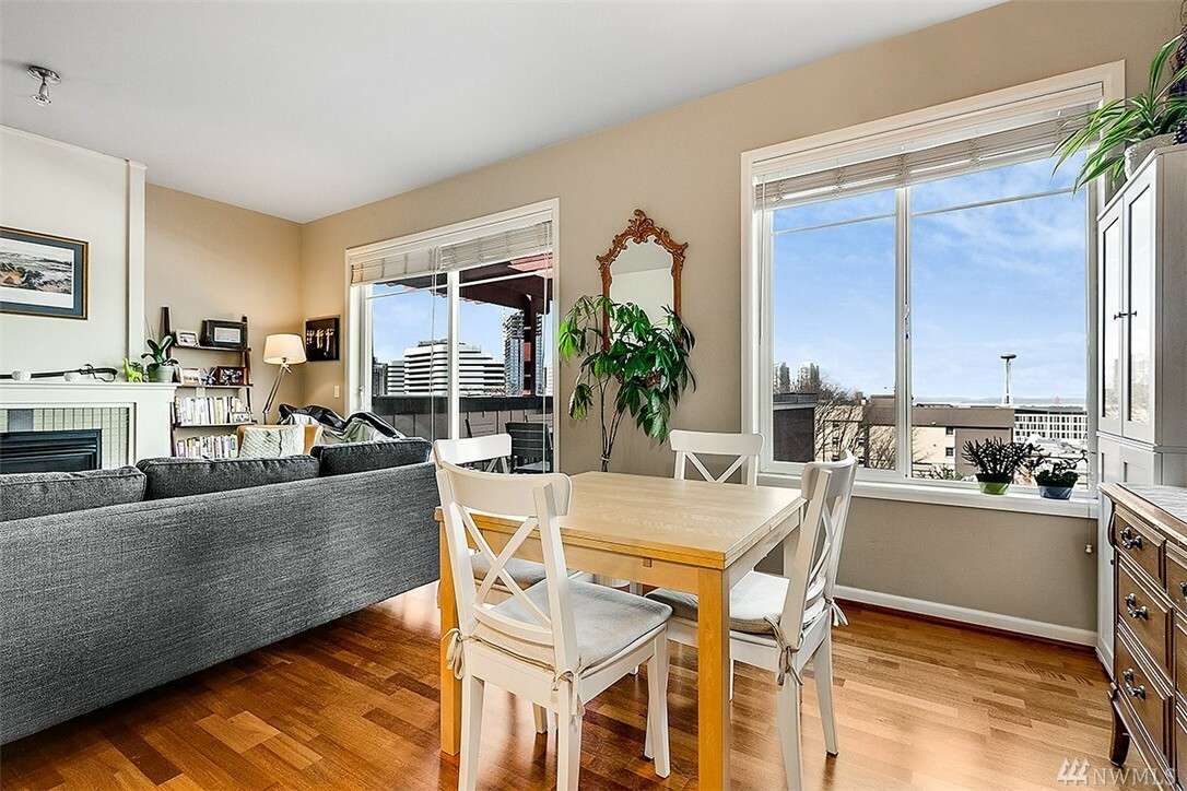 Property Photo: 124 Bellevue E 703 WA 98102