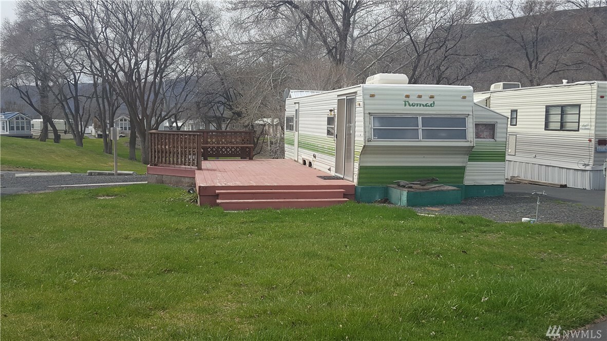 Property Photo: 31478 Moore Rd NE 306 WA 99115
