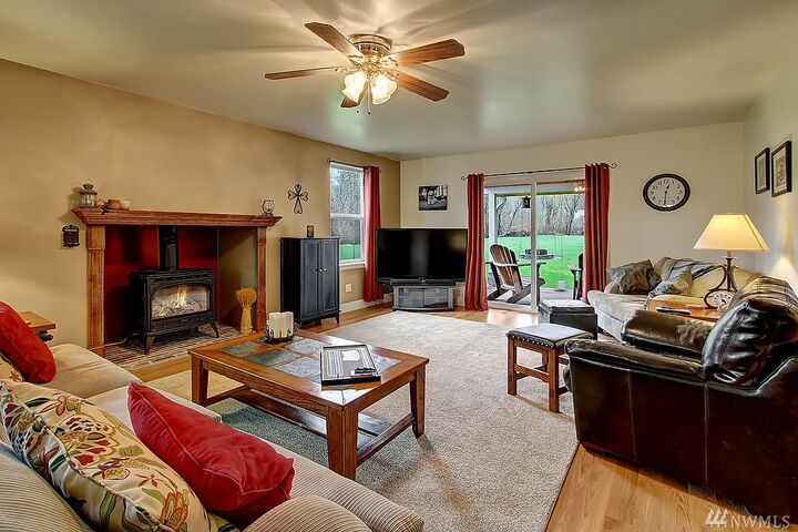 Property Photo: 33607 132nd St SE WA 98294