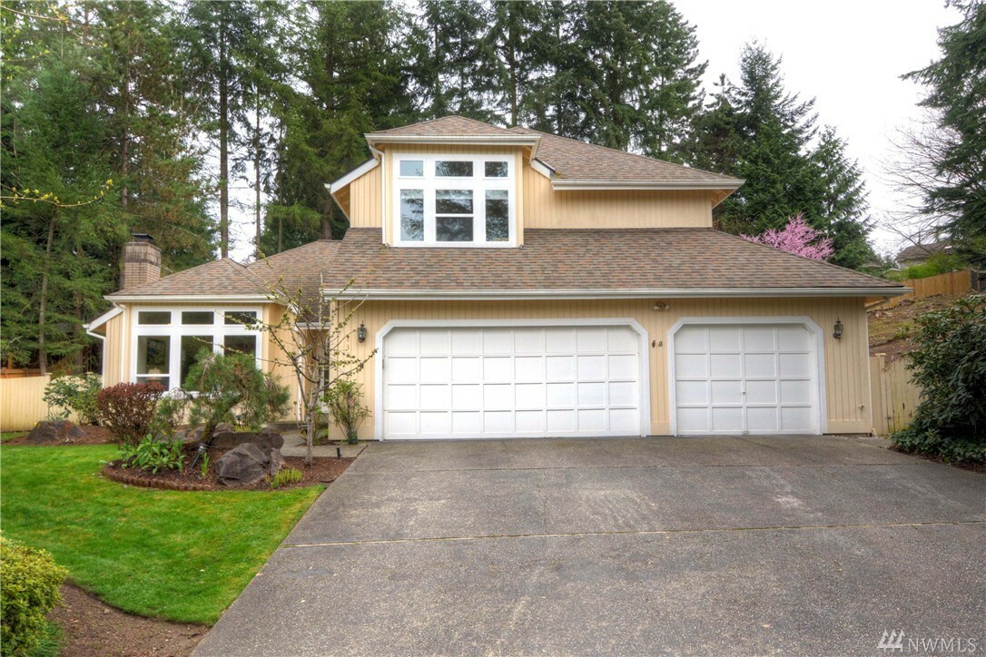 Property Photo:  4322 210th Ct NE  WA 98074 