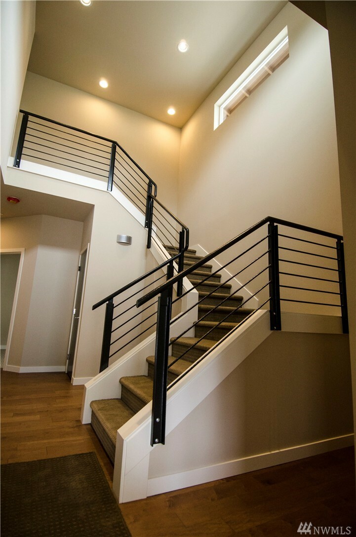 Property Photo: 4408 Forest Dr WA 98203