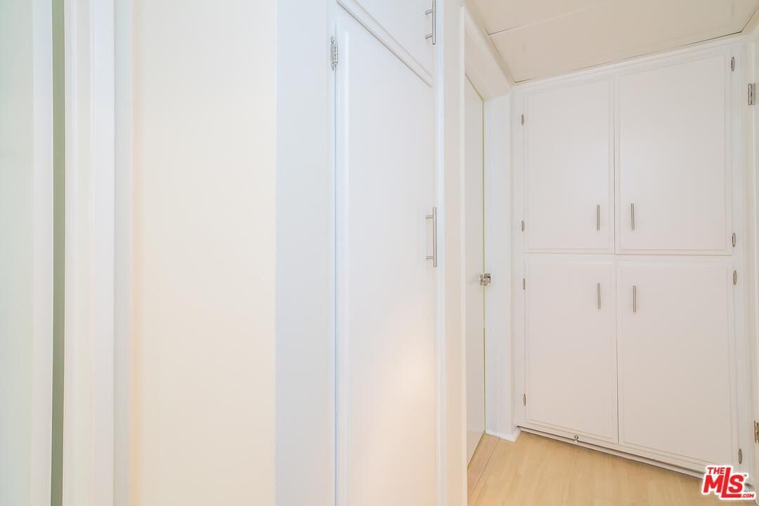 Property Photo:  2318 Fox Hills Dr 101  CA 90064 