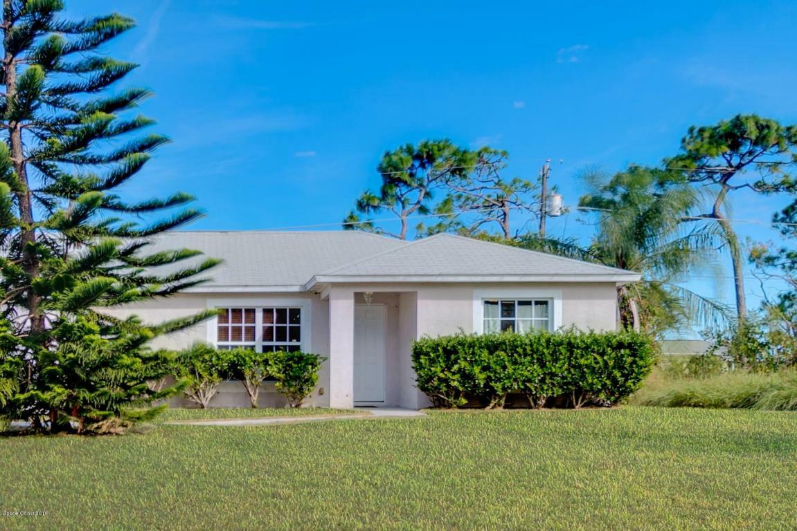 Property Photo:  1795 Brookside Street NE  FL 32907 