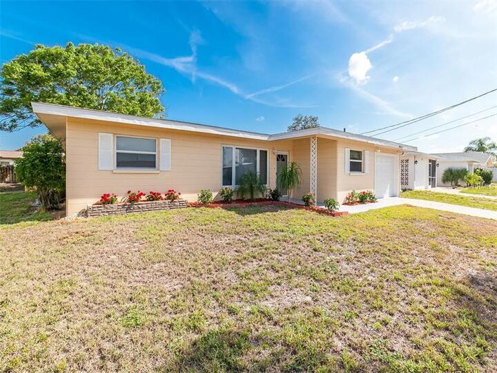Property Photo:  447 Hazelwood Road  FL 34293 