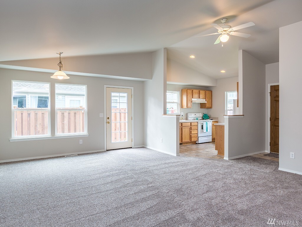 Property Photo: 3217 Arbor St WA 98273