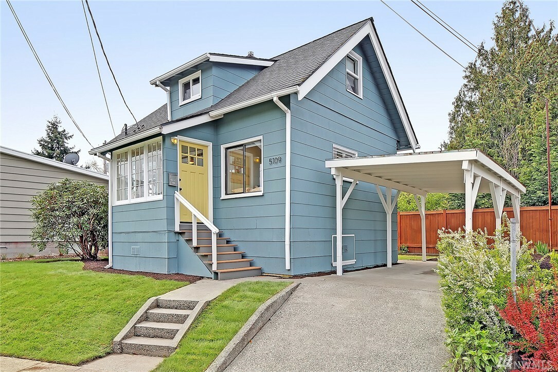 Property Photo:  5109 Keystone Place N  WA 98103 