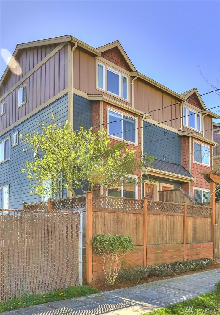 Property Photo:  5227 Russell Ave NW A  WA 98107 