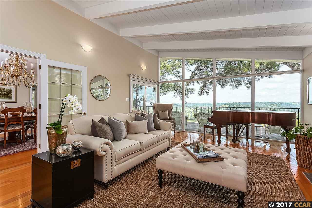 Property Photo: 13 Donald Dr CA 94563