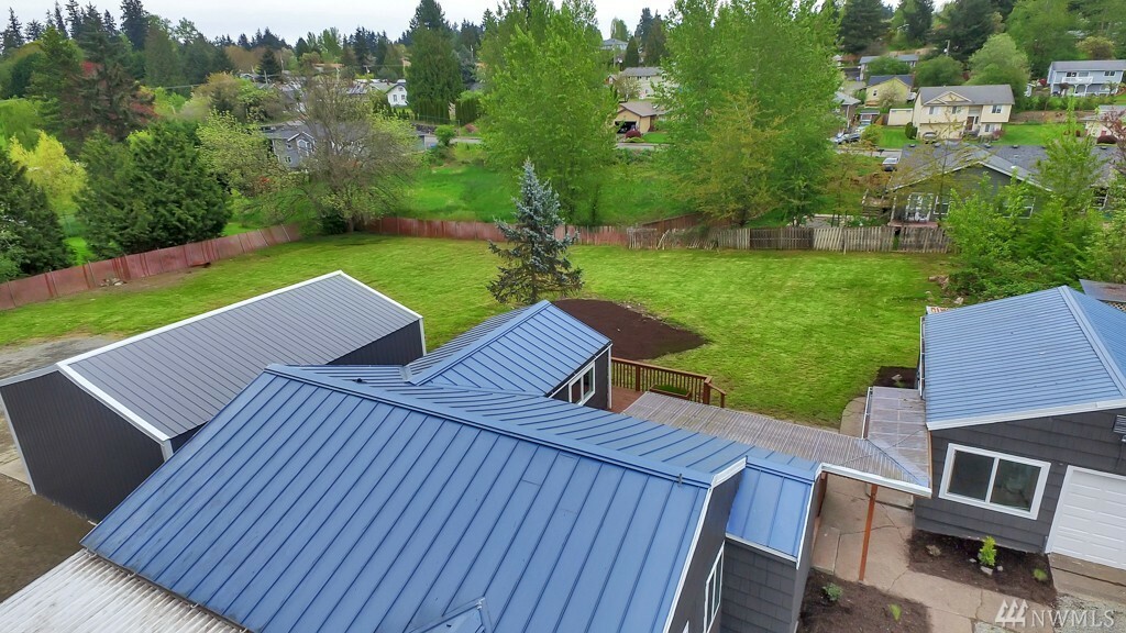 Property Photo:  606 11th Ave  WA 98354 