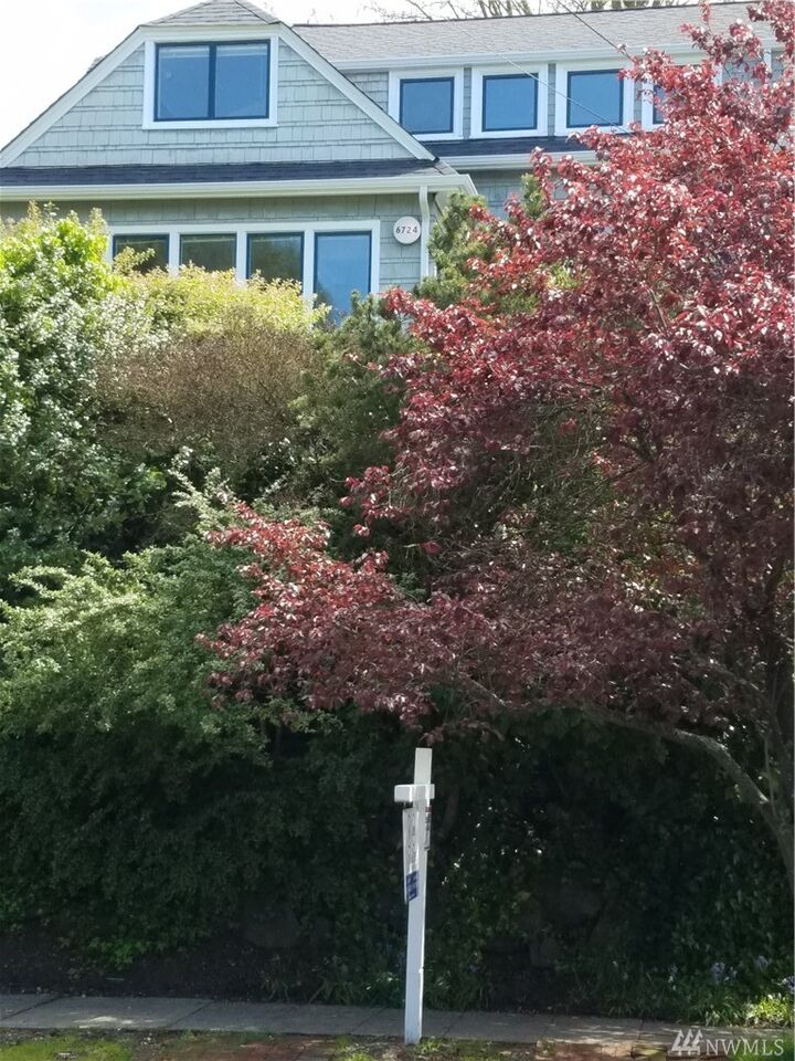 Property Photo: 6724 2nd Ave NW WA 98117