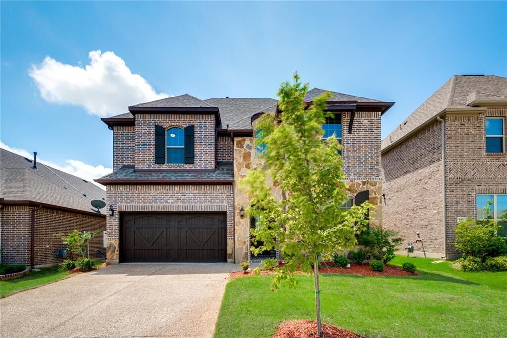 Property Photo: 775 Bordeaux Drive TX 75087